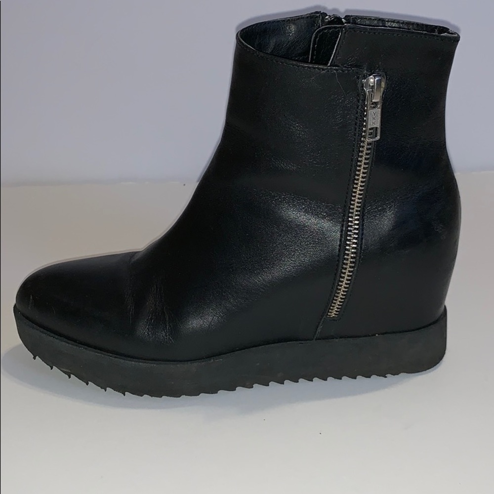 🔵Black Booties🔵
